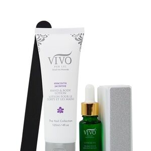 NWOT Dead Sea Minerals Hyacinth Manicure Set